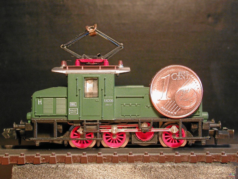 035 Spur N ist sehr klein.JPG - Titelbild: vom Bau und Betrieb einer Spur-N-Anlage